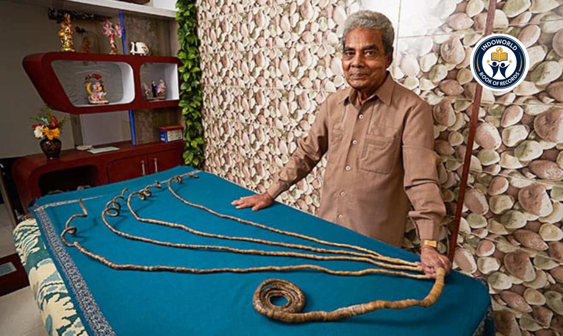 The longest fingernails